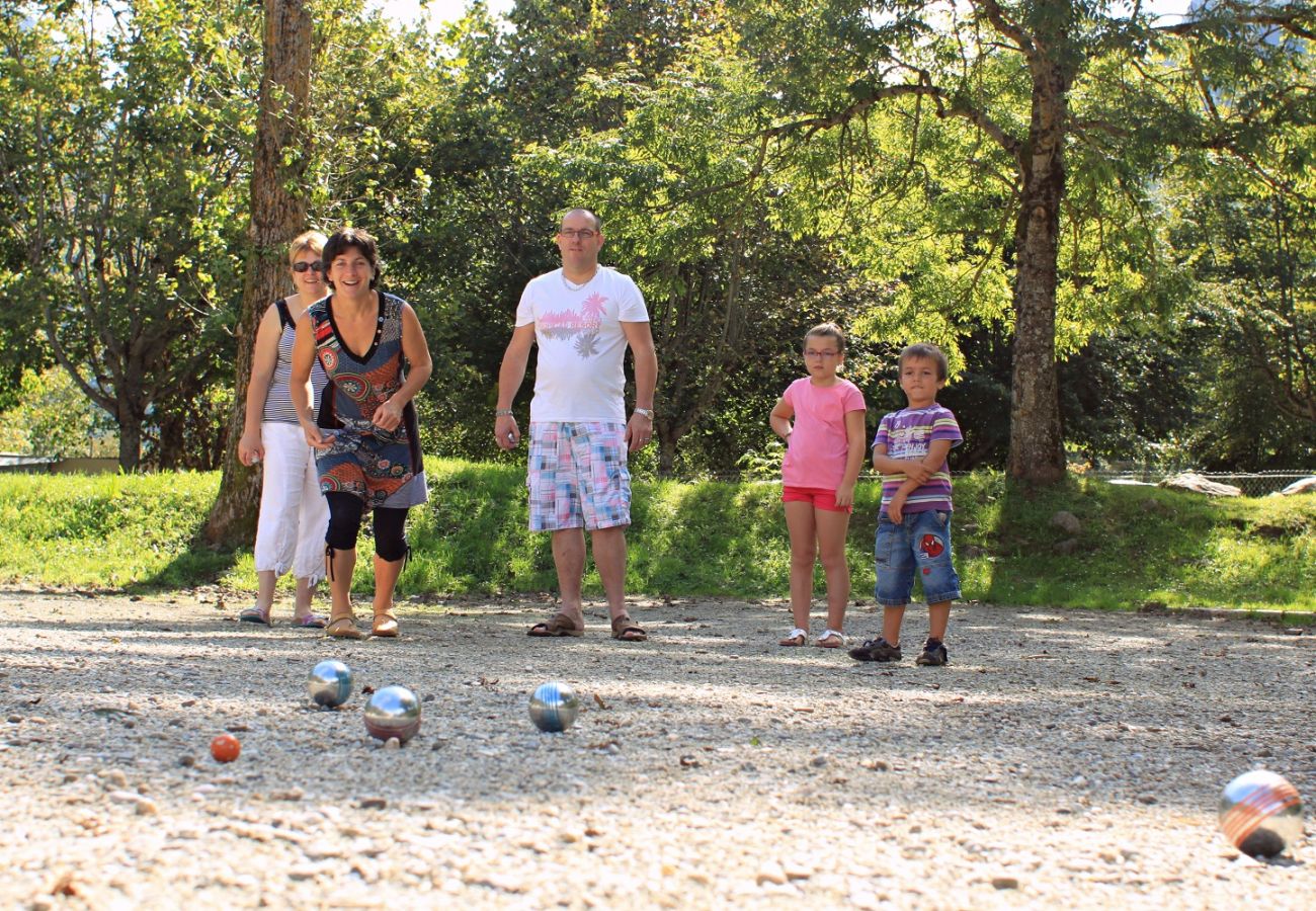 Chalet à Orlu - Chalet Orlu : côté stade 