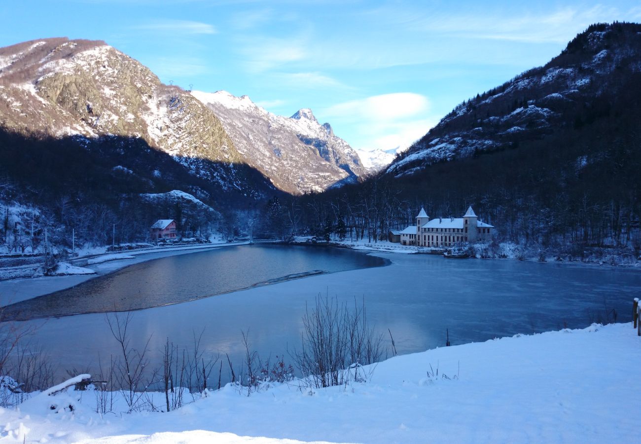 Chalet à Orlu - Chalet Orlu : côté stade 